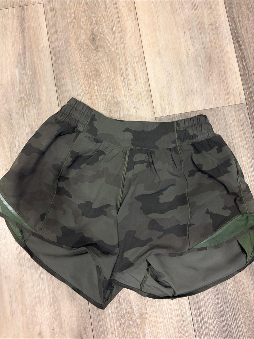 Lululemon Hotty Hot Athletic Shorts — Green camo
